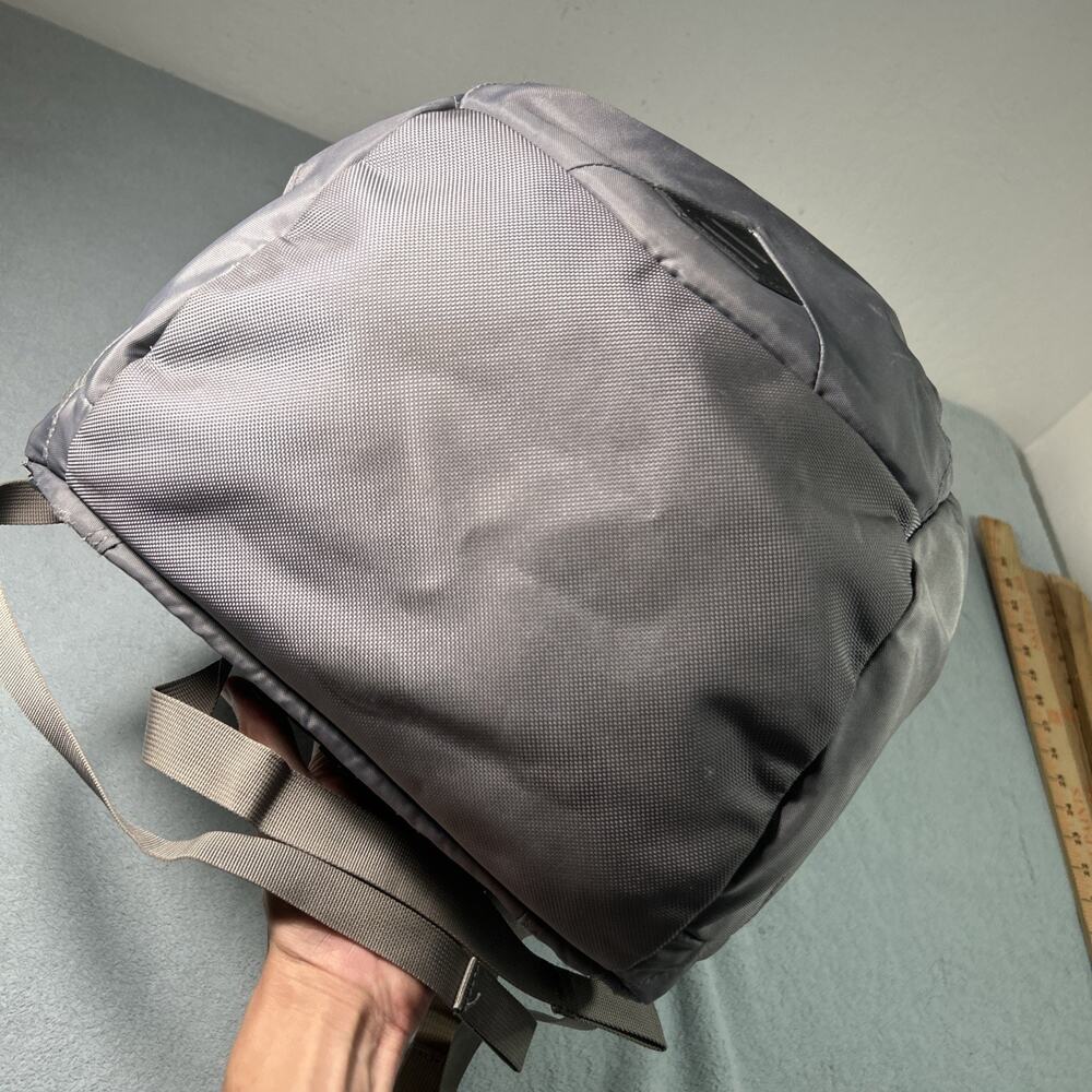 The North Face Router Transit Large 41 L Backpack School Hiking Travel Camping - Picture 6 of 16